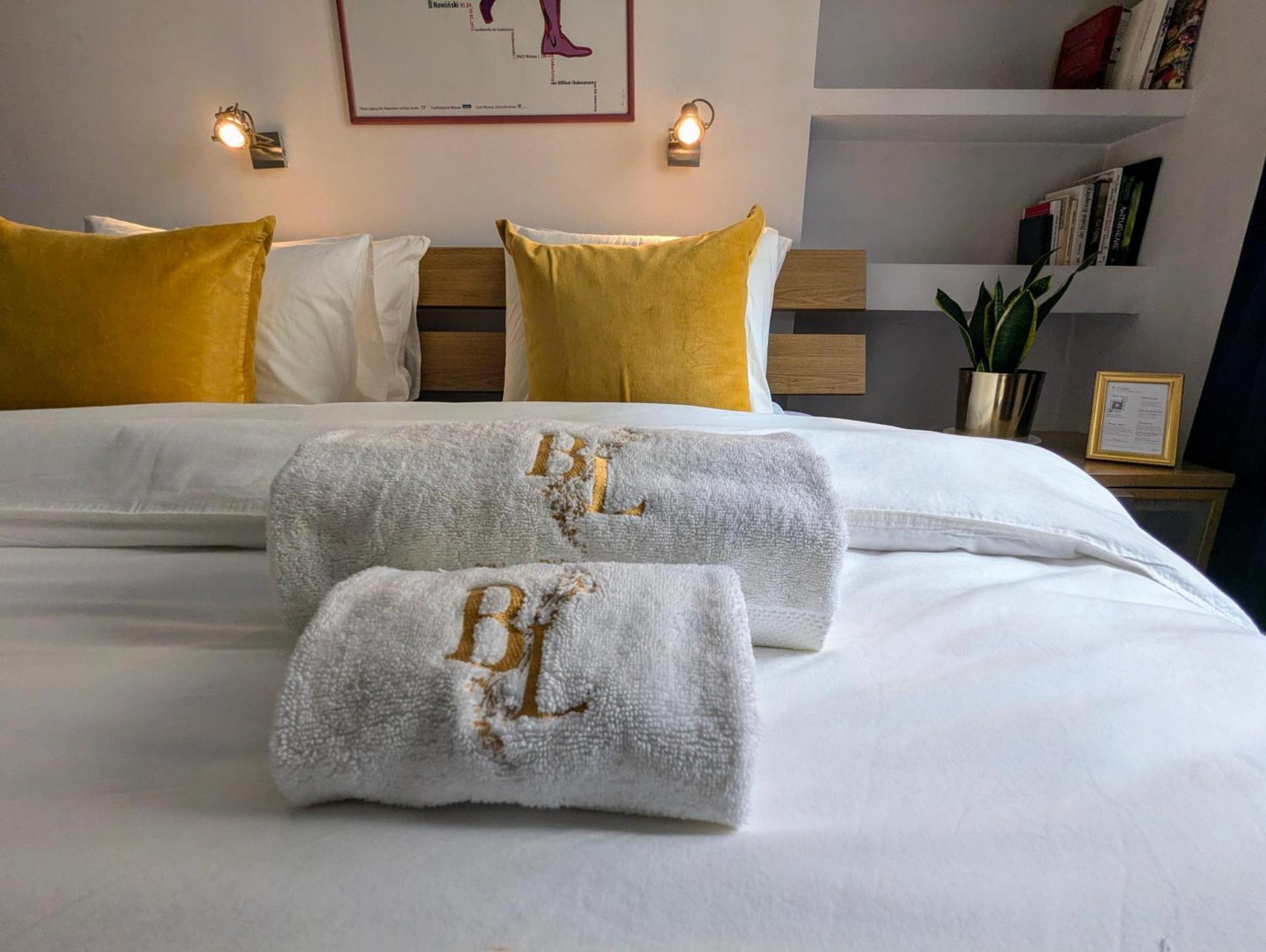 Bella Luna Luxury Suites - Spacious 1Br In Old Town Warsaw Exterior photo